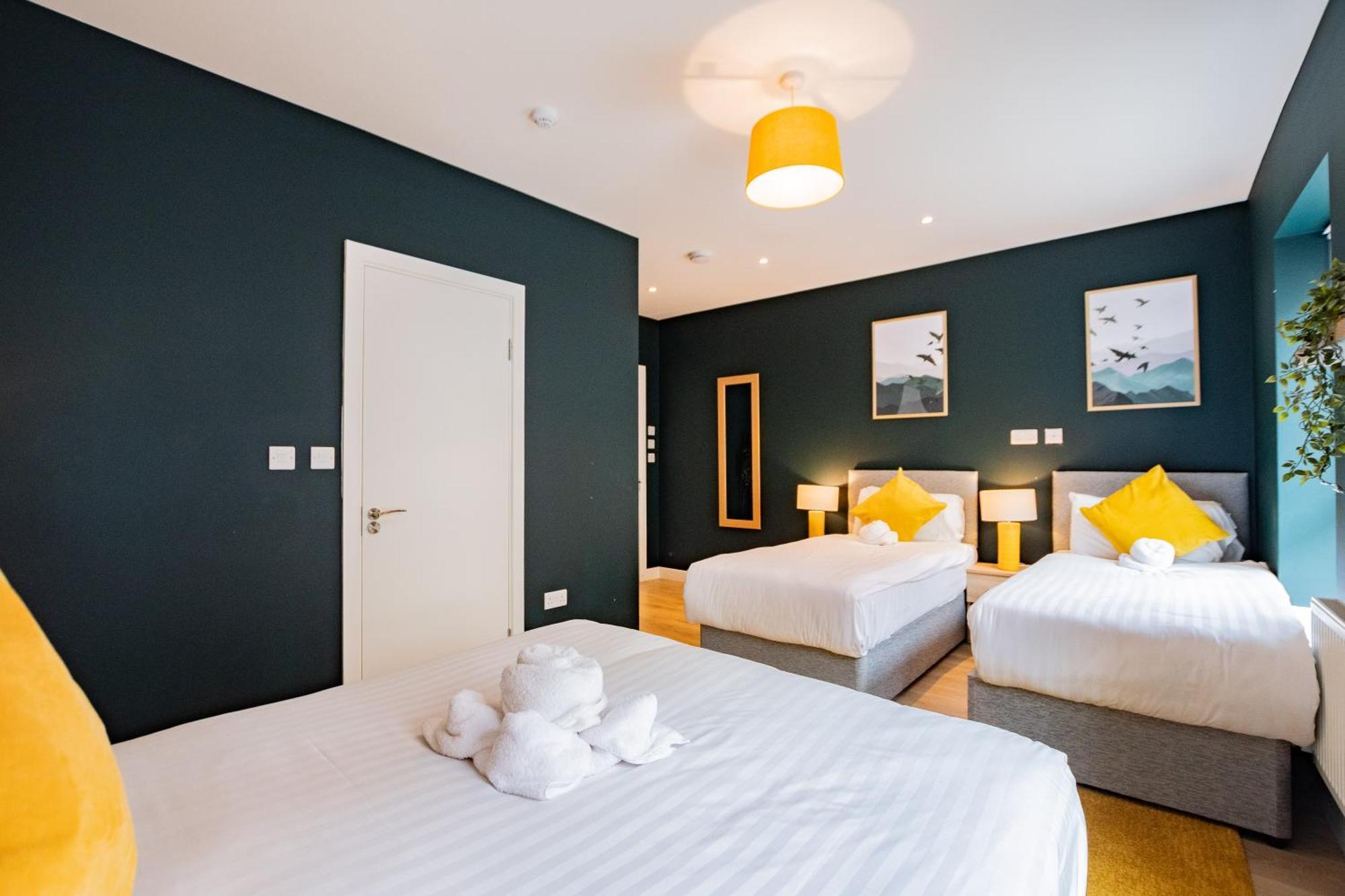 더블린 The Large Group House -Sleeps 21 빌라 외부 사진